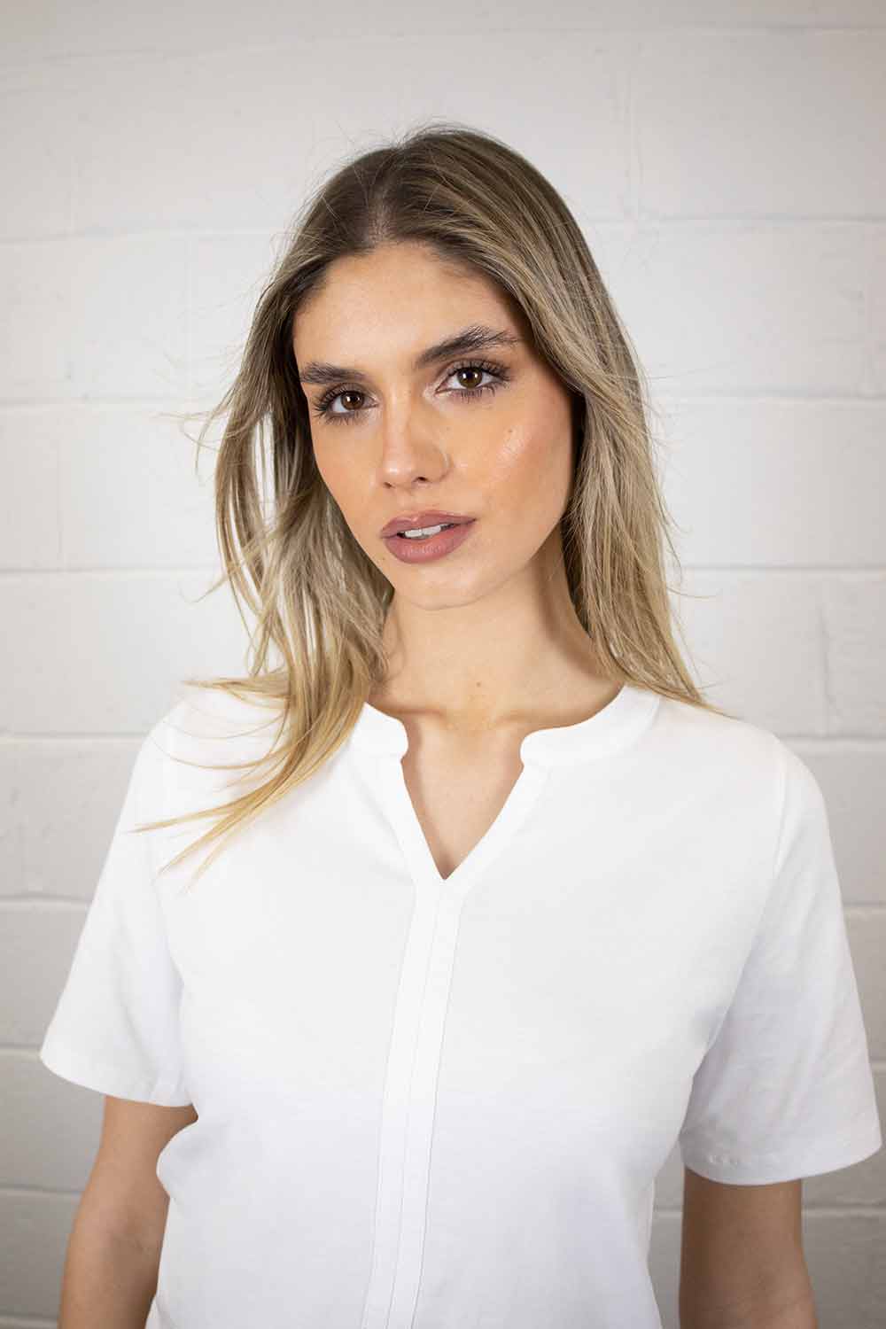Bella Short Sleeve V Cotton Tee - No2moro