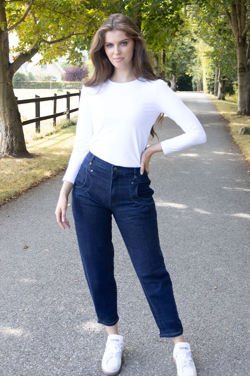 Rhea Barrel Leg Jean – 27” Leg - No2moro