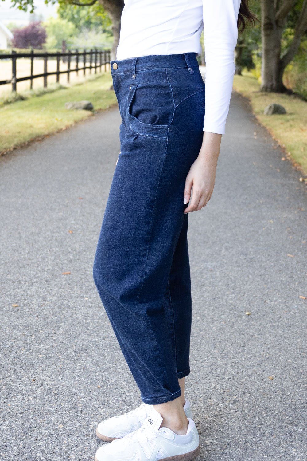 Rhea Barrel Leg Jean – 27” Leg - No2moro